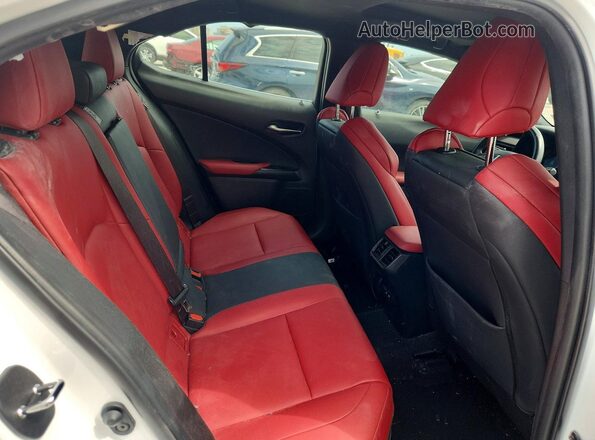 JTHE3JBH6M2037245 2021 LEXUS UX White Вид задньої частини салону