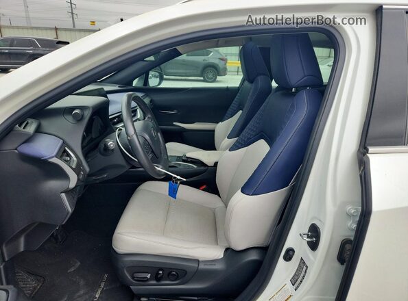 JTHP3JBH8N2050315 2022 LEXUS UX White Vista interior delantera