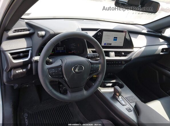 JTHUCJDH2S2014373 2025 LEXUS UX 300H White 