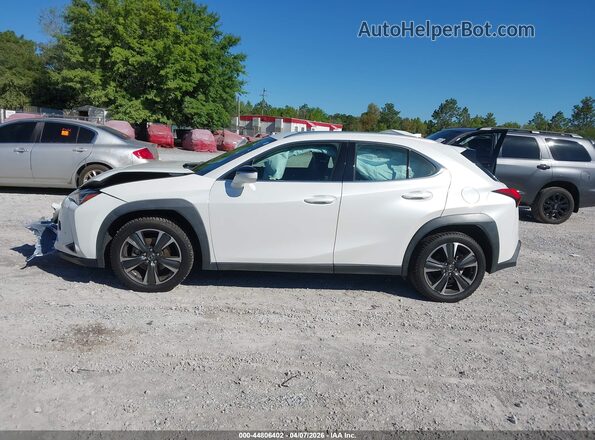 JTHX3JBH3M2032044 2021 LEXUS UX 200 White 