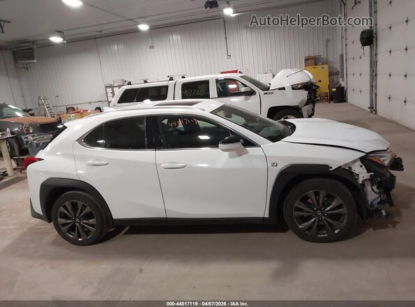 JTHY3JBH2K2002941 2019 LEXUS UX 200 White უკანა სალონის ხედი