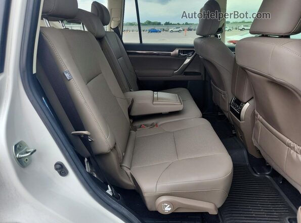 JTJAM7BX4L5241740 2020 LEXUS GX White Rear seats view