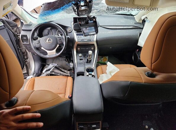 JTJBARBZ1J2163345 2018 LEXUS NX Silver Widok deski rozdzielczej