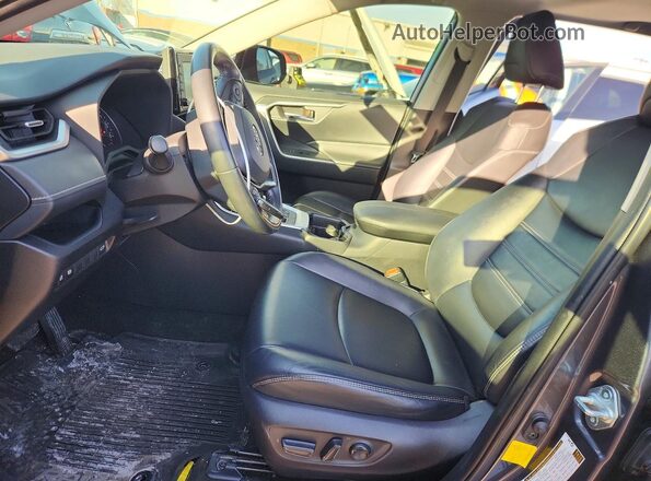 JTMA1RFV8KD022476 2019 TOYOTA LE Gray Vista interior delantera