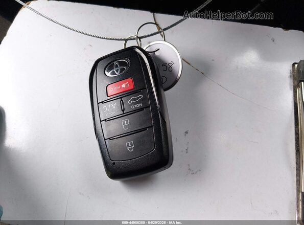 JTMAAAAA7SA072020 2025 TOYOTA LE Black Vista del salpicadero