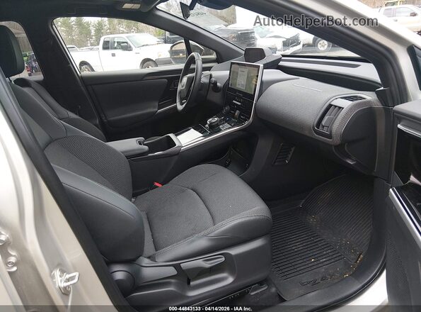 JTMABACA2RA071233 2024 TOYOTA LE Silver წინა სალონის ხედი