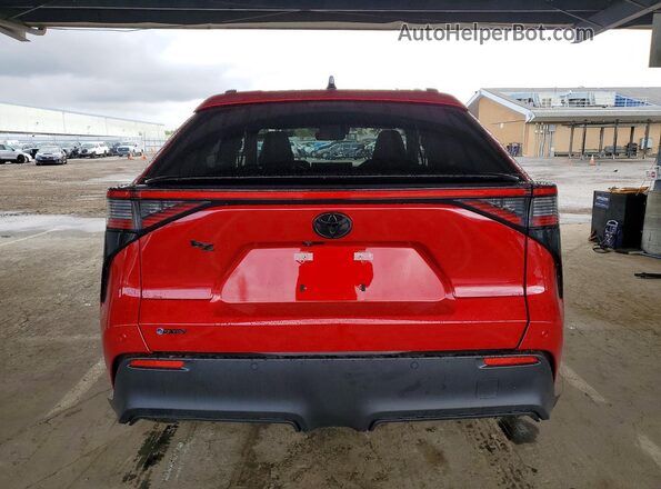 JTMBFAEB8TA004531 2026 TOYOTA LE Burgundy Widok z tyłu