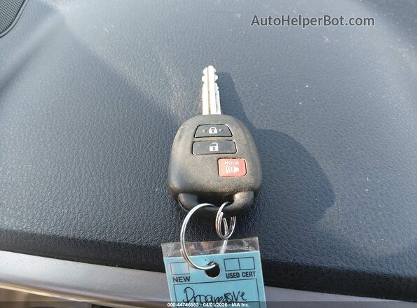 JTMBFREV8JJ180744 2018 TOYOTA LE Синий Вид панели приборов
