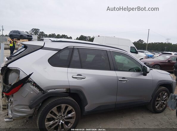 JTMC1RFV2KD513067 2019 TOYOTA LE Silver 