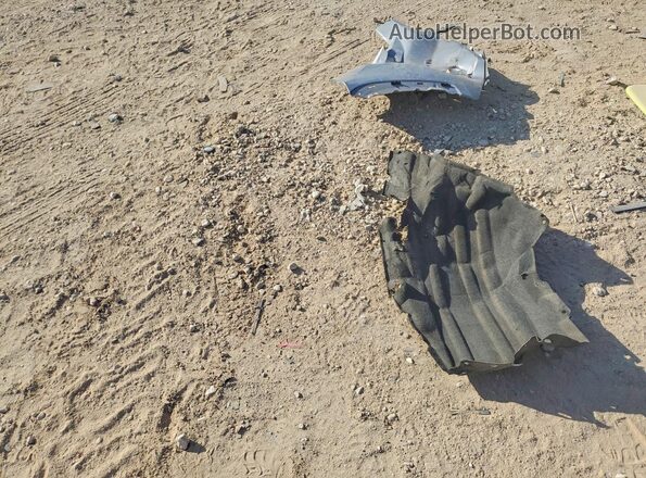 JTMC1RFV2LD055175 2020 TOYOTA LE Silver Вид підкапотного простору