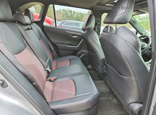 JTMEB3FV5MD032459 2021 TOYOTA RAV4 Silver Vista interior trasera