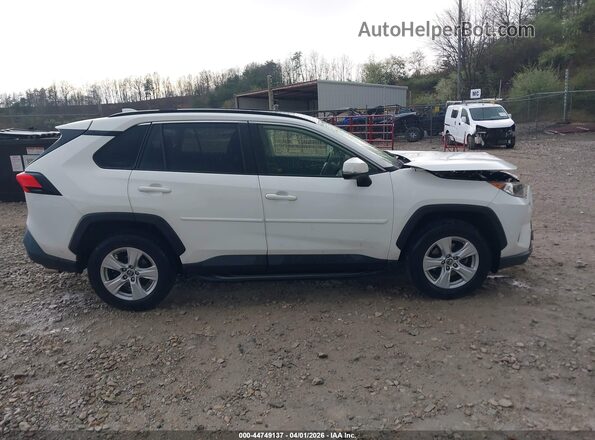 JTMP1RFV7KD012791 2019 TOYOTA LE White უკანა სალონის ხედი