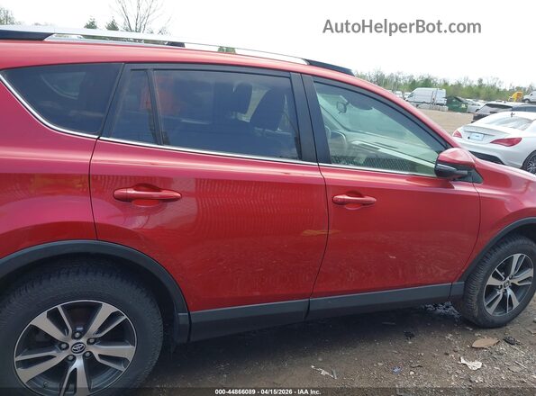 JTMRFREV1HJ116912 2017 TOYOTA LE Red Widok wnętrza z tyłu