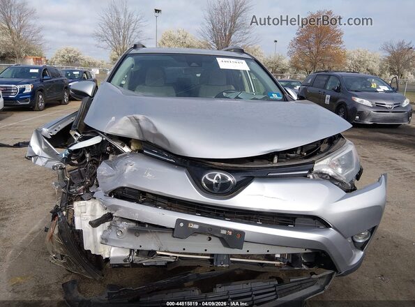 JTMRFREV5JJ211284 2018 TOYOTA LE Silver Dashboard view