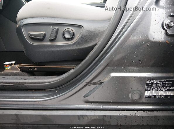 JTMW1RFV0SD126420 2025 TOYOTA LE Серый Вид спереди