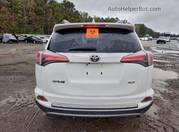 JTMWFREV4HJ720957 2017 TOYOTA LE White Vista trasera