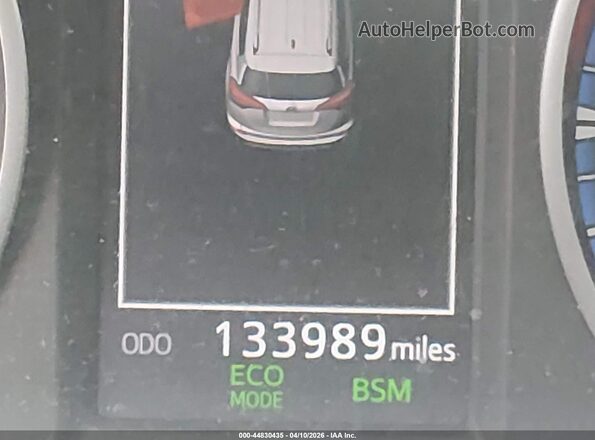 JTMWFREV6JJ150577 2018 TOYOTA LE White 