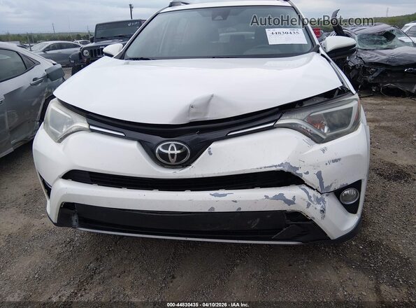 JTMWFREV6JJ150577 2018 TOYOTA LE White წინა ხედი