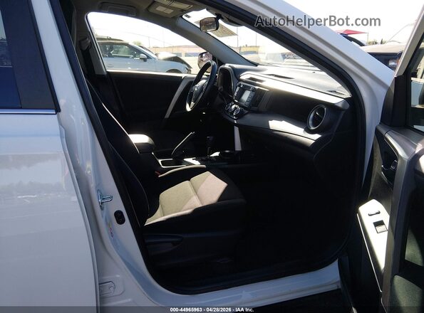 JTMZFREV1JJ151097 2018 TOYOTA LE White Vista interior delantera
