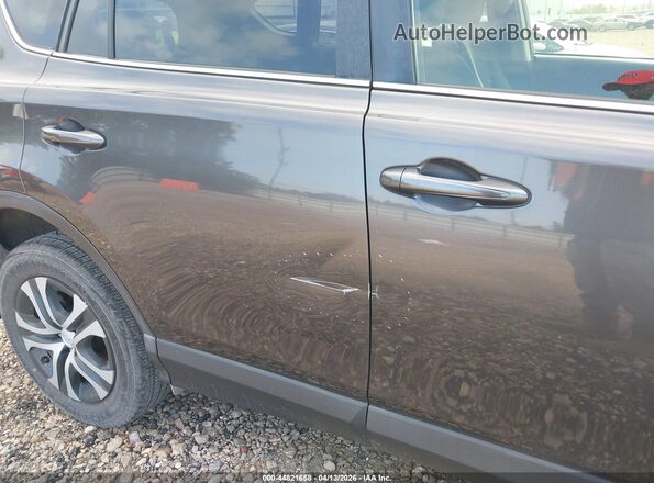 JTMZFREV9JJ206637 2018 TOYOTA LE Gray 