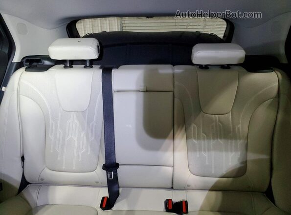 KL4AMGSL1TB056945 2026 BUICK ENCORE Gray Vista de los asientos traseros