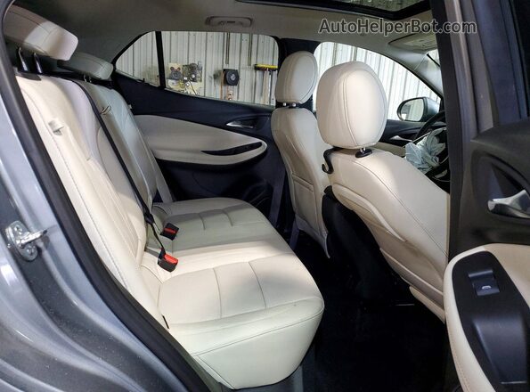 KL4AMGSL1TB056945 2026 BUICK ENCORE Gray Vista interior trasera