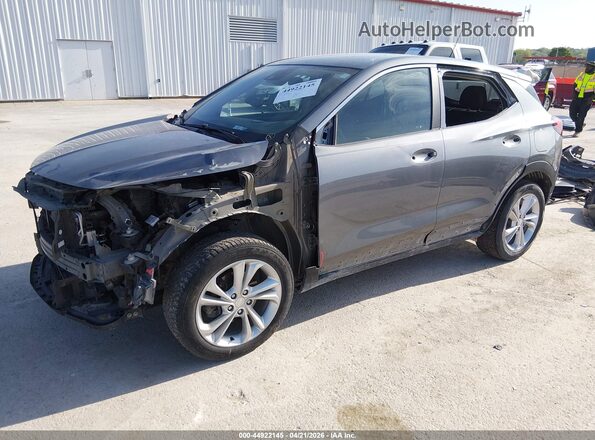 KL4MMBS2XMB043779 2021 BUICK ENCORE Gray წინა მარცხენა ხედი სამი მეოთხედიდან
