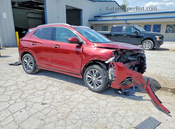 KL4MMGSL7PB048156 2023 BUICK ENCORE Темно-бордовый Передняя правая четверть
