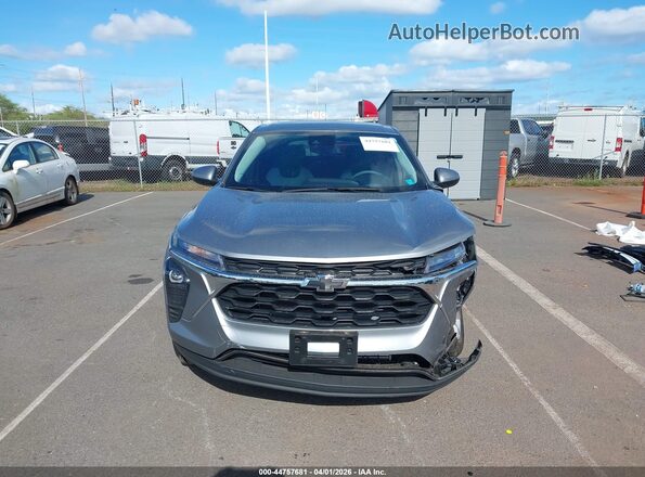 KL77LFEP1SC155119 2025 CHEVROLET TRAX Silver Rear interior view