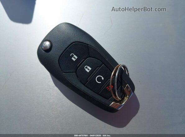 KL77LFEP1SC155119 2025 CHEVROLET TRAX Silver Dashboard view