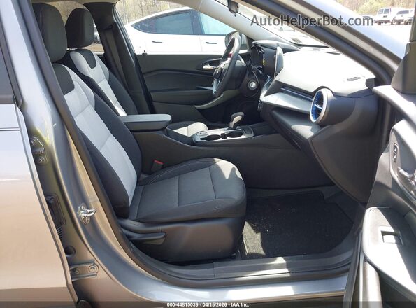 KL77LFEP9TC020374 2026 CHEVROLET TRAX Gray Widok wnętrza z przodu