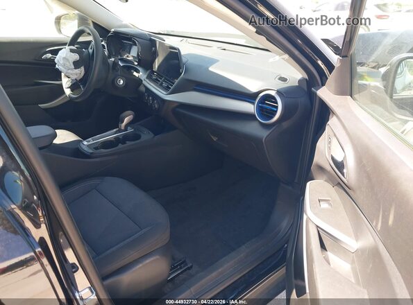 KL77LFEPXSC243246 2025 CHEVROLET TRAX Black Սալոնի դիմացի տեսք