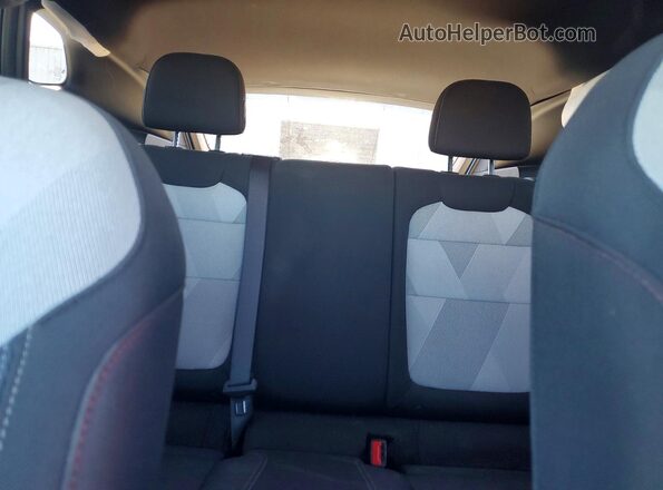 KL77LGE20RC091482 2024 CHEVROLET TRAX Blue Rear seats view