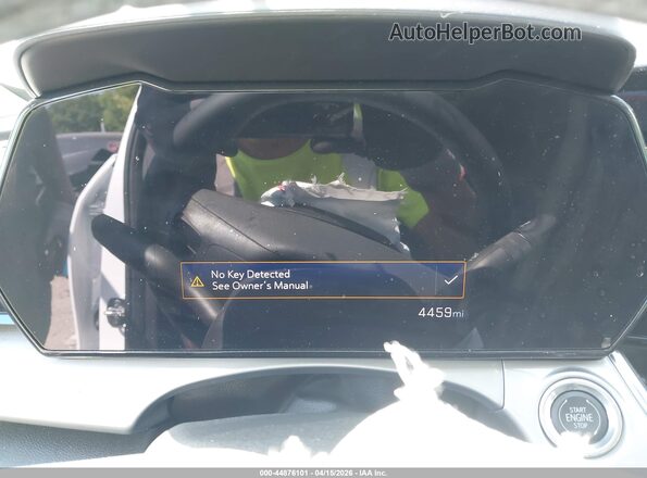 KL77LHEP1TC017030 2026 CHEVROLET TRAX White Widok tylnych siedzeń