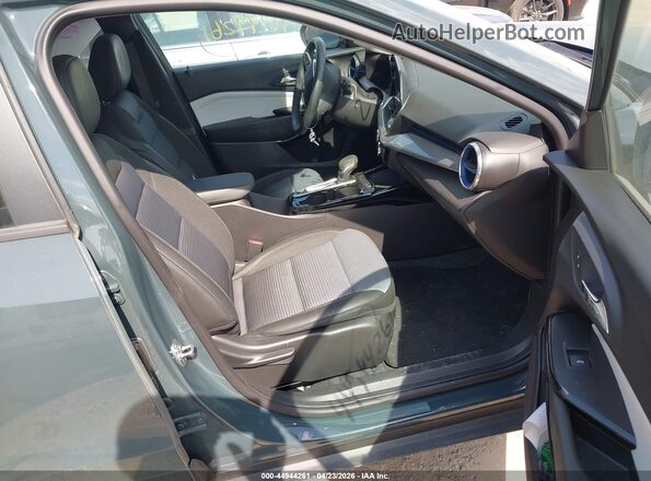 KL77LHEP2SC279475 2025 CHEVROLET TRAX Gray წინა სალონის ხედი