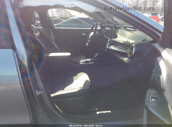 KL77LHEP4SC096904 2025 CHEVROLET TRAX Gray წინა სალონის ხედი