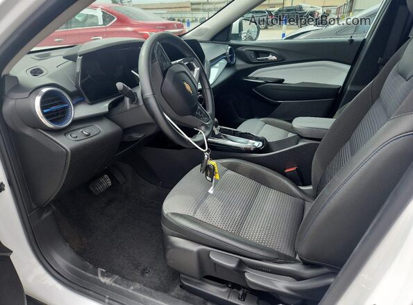 KL77LHEP6SC079053 2025 CHEVROLET TRAX White 