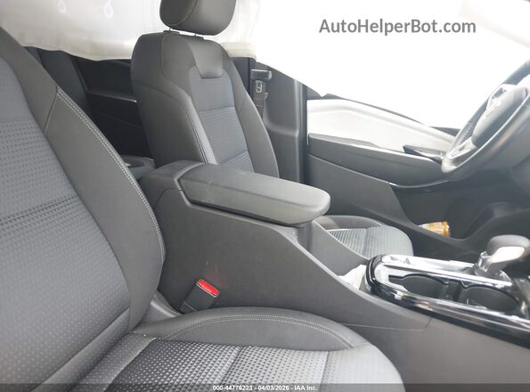 KL77LHEP6SC238301 2025 CHEVROLET TRAX Красный Вид салона спереди