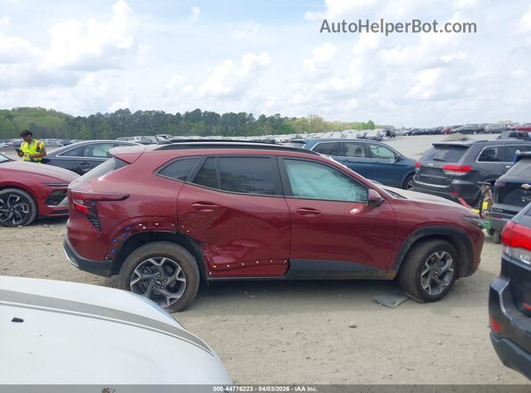 KL77LHEP6SC238301 2025 CHEVROLET TRAX Красный Вид задней части салона
