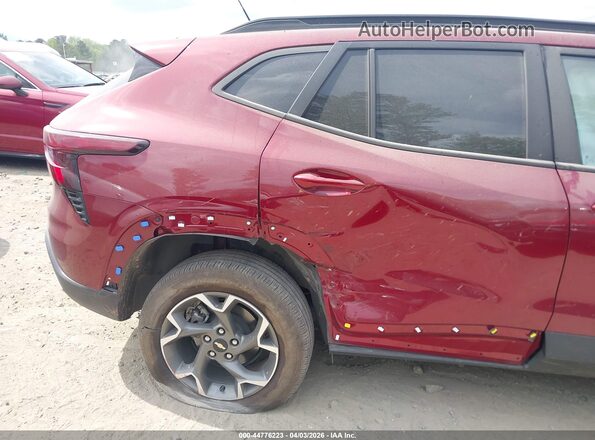 KL77LHEP6SC238301 2025 CHEVROLET TRAX Красный Вид спереди