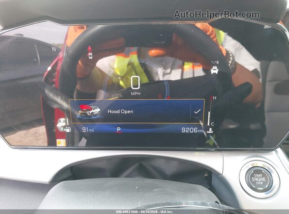 KL77LHEP6SC297557 2025 CHEVROLET TRAX Red Widok tylnych siedzeń