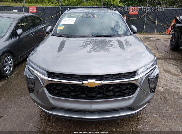 KL77LHEP8SC241975 2025 CHEVROLET TRAX Gray Սարքավորումների վահանակի տեսք