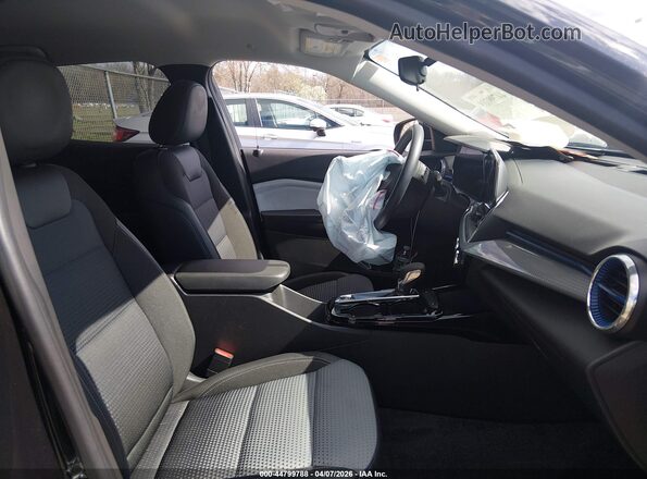 KL77LHEP9SC116838 2025 CHEVROLET TRAX Black Front interior view
