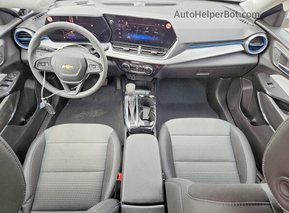 KL77LHEP9TC056321 2026 CHEVROLET TRAX White Widok zestawu wskaźników