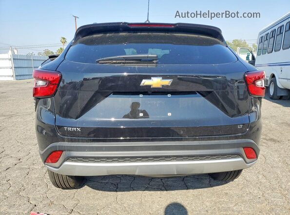 KL77LHEP9TC088931 2026 CHEVROLET TRAX Black Widok z tyłu