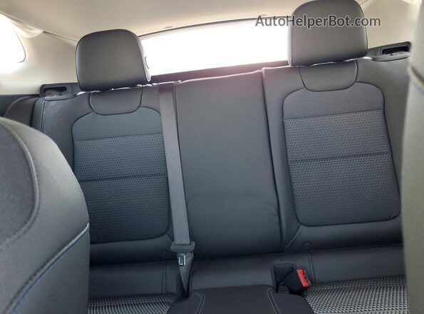 KL77LHEP9TC088931 2026 CHEVROLET TRAX Black Widok tylnych siedzeń