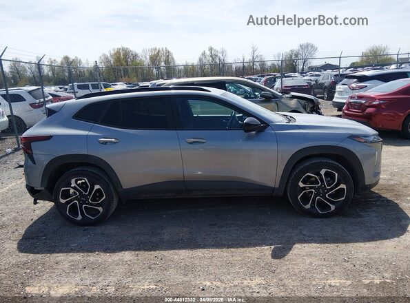 KL77LJEP0SC153638 2025 CHEVROLET TRAX Gray Widok wnętrza z tyłu