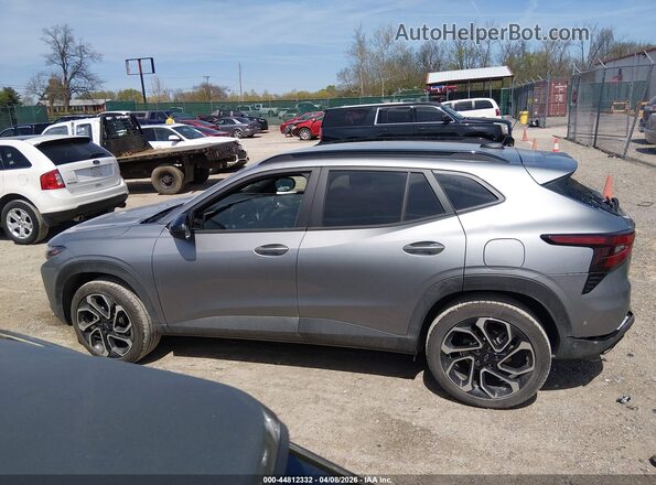 KL77LJEP0SC153638 2025 CHEVROLET TRAX Gray Widok wnętrza 360 stopni