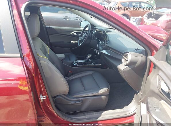 KL77LKE2XRC115449 2024 CHEVROLET TRAX Maroon Vista interior delantera