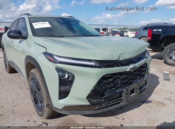 KL77LKEP0SC048264 2025 CHEVROLET TRAX Green Вид спереду